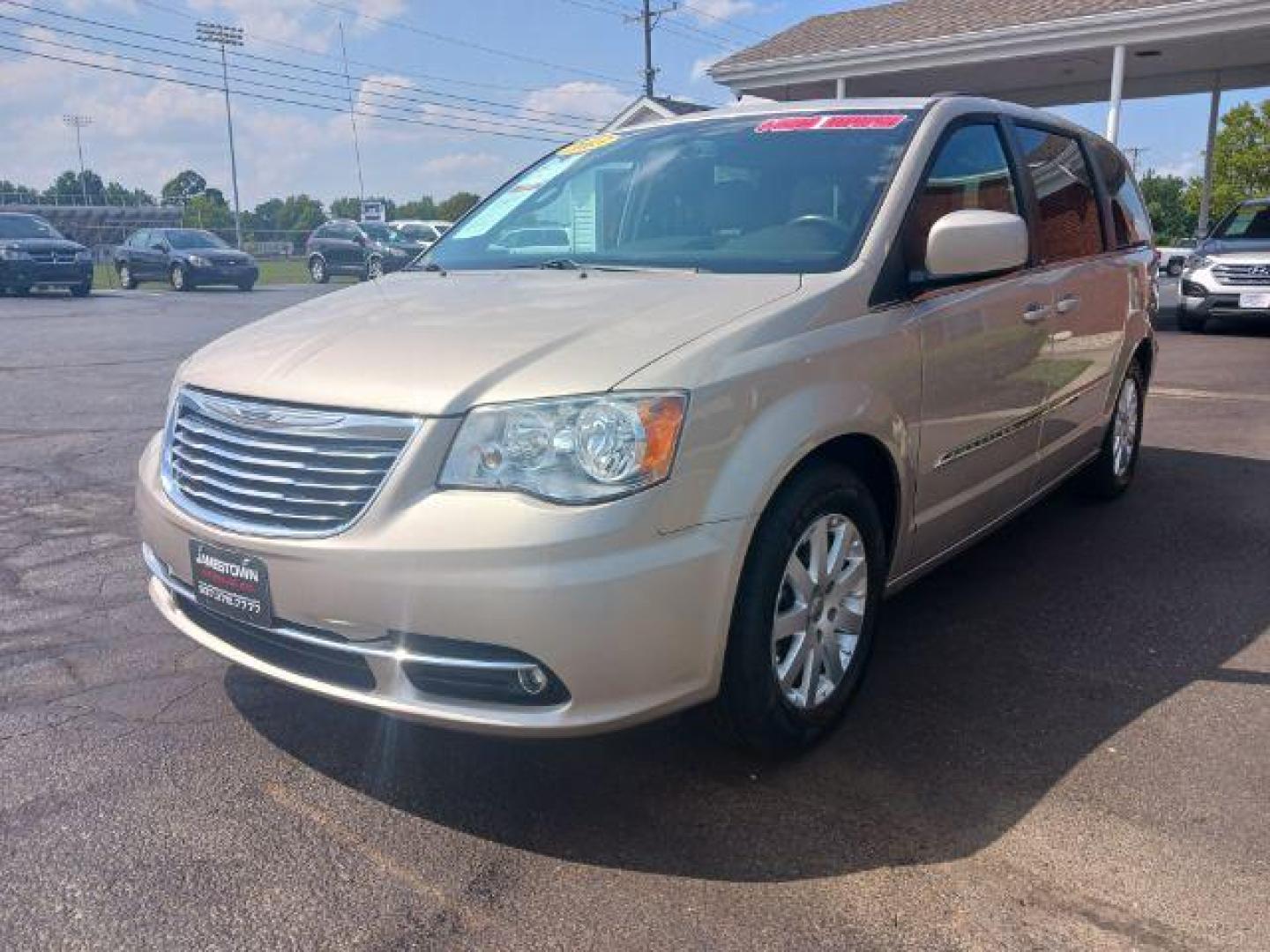 2013 Cashmere Pearl Chrysler Town and Country SPORTS VAN (2C4RC1BG1DR) with an 3.6L V6 DOHC 24V engine, 6-Speed Automatic transmission, located at 1865 W 2nd St., Xenia, OH, 45385, (937) 372-7777, 39.681259, -83.961945 - Photo#1