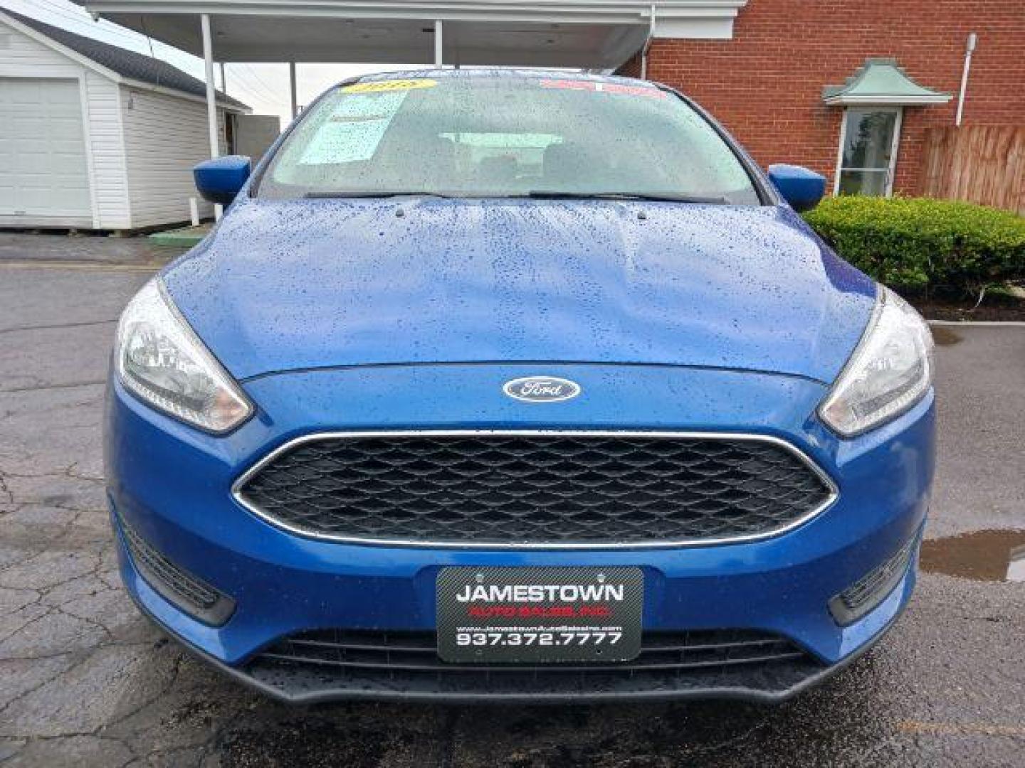 2018 Lightning Blue Metallic Ford Focus SE Hatch (1FADP3K29JL) with an 2.0L L4 DOHC 16V engine, located at 1865 W 2nd St., Xenia, OH, 45385, (937) 372-7777, 39.681259, -83.961945 - Photo#4