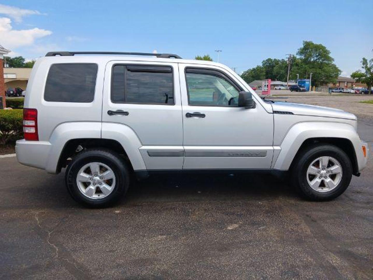 2012 Bright Silver Metallic Jeep Liberty Sport 4WD (1C4PJMAK8CW) with an 3.7L V6 SOHC 12V engine, 4-Speed Automatic transmission, located at 1865 W 2nd St., Xenia, OH, 45385, (937) 372-7777, 39.681259, -83.961945 - Photo#3