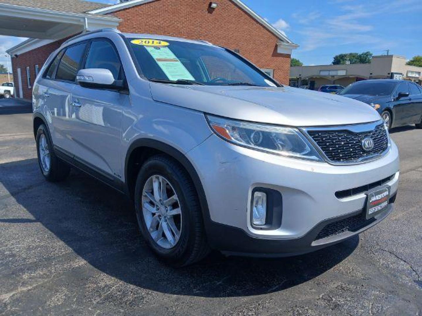 2014 Silver Kia Sorento LX AWD (5XYKTCA69EG) with an 2.4L L4 DOHC 16V engine, 6-Speed Automatic transmission, located at 1865 W 2nd St., Xenia, OH, 45385, (937) 372-7777, 39.681259, -83.961945 - Photo#0