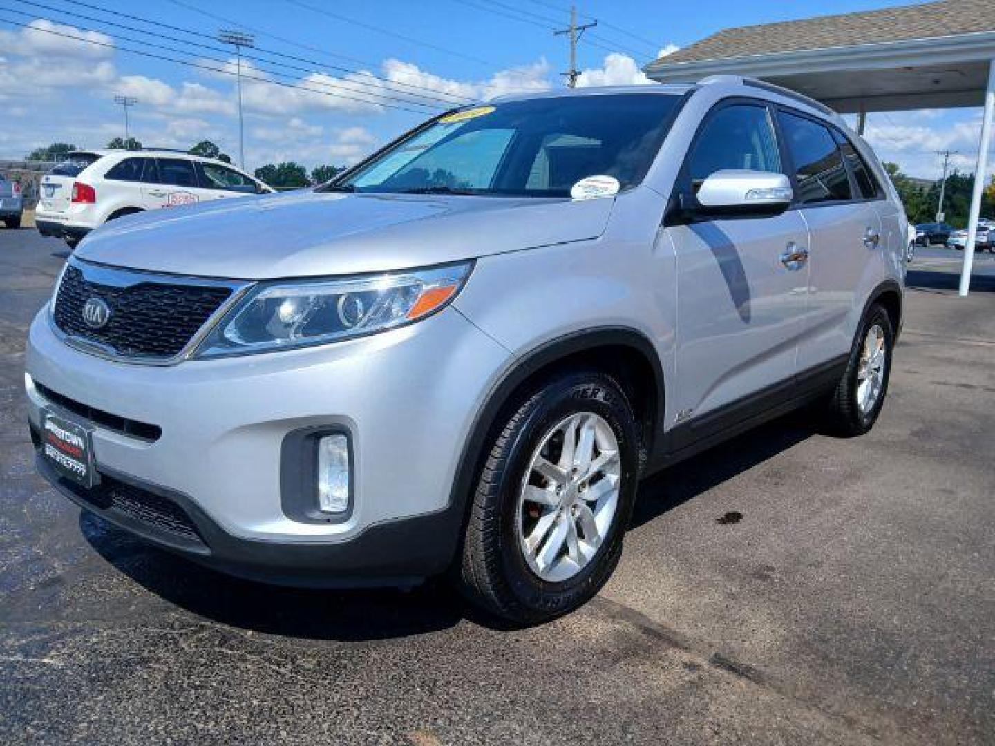 2014 Silver Kia Sorento LX AWD (5XYKTCA69EG) with an 2.4L L4 DOHC 16V engine, 6-Speed Automatic transmission, located at 1865 W 2nd St., Xenia, OH, 45385, (937) 372-7777, 39.681259, -83.961945 - Photo#1