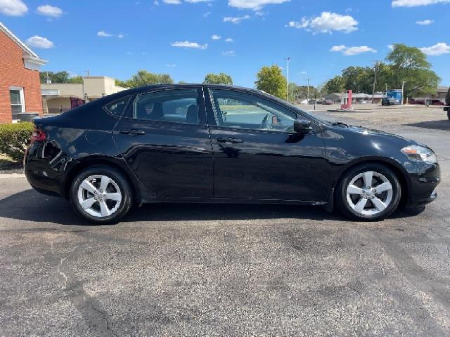 2015 Pitch Black Clearcoat Dodge Dart SXT (1C3CDFBB1FD) with an 2.4L L4 DOHC 16V engine, located at 1865 W 2nd St., Xenia, OH, 45385, (937) 372-7777, 39.681259, -83.961945 - Photo#5