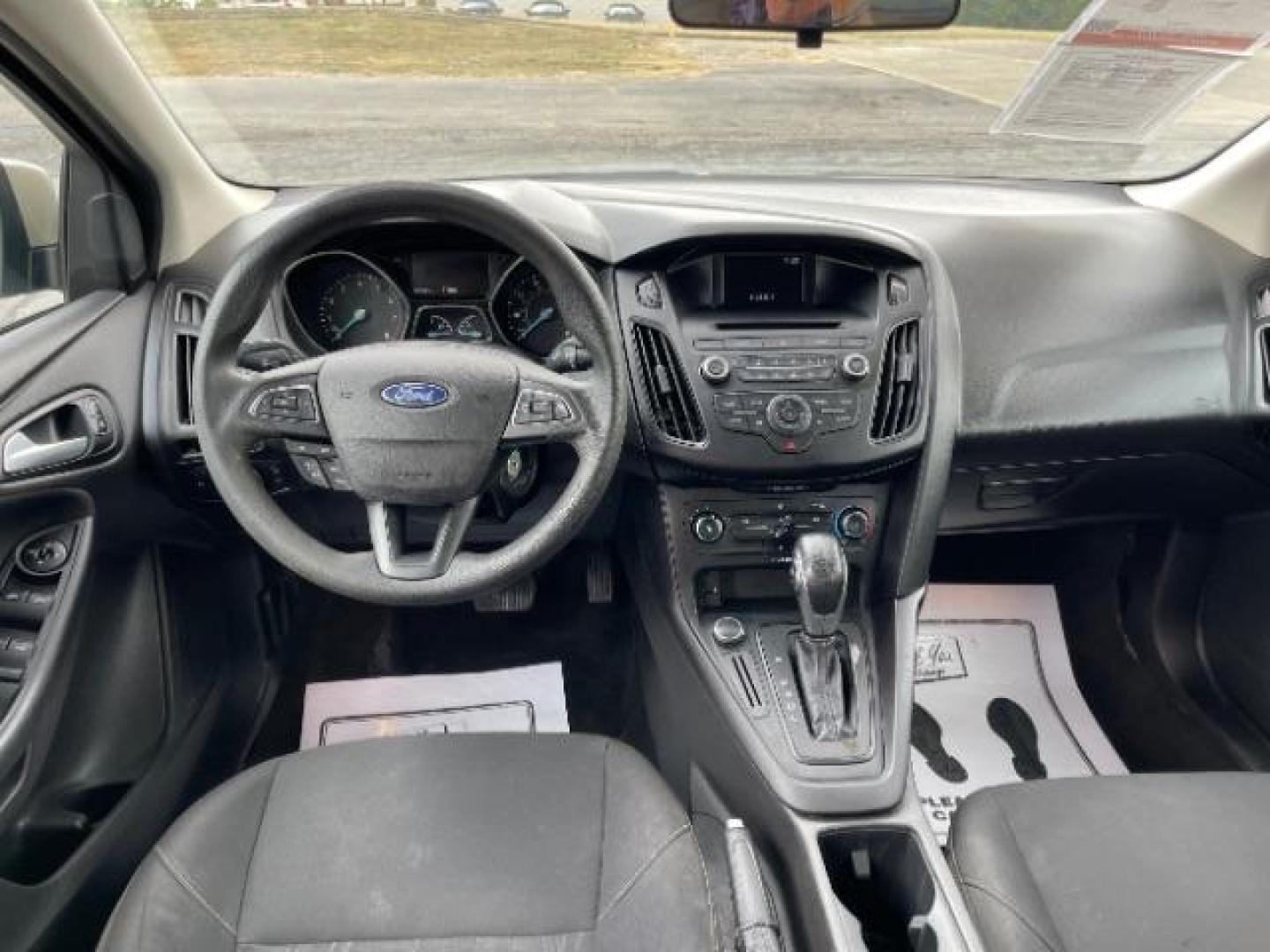 2017 White Gold Ford Focus SE Sedan (1FADP3F21HL) with an 2.0L L4 DOHC 16V engine, located at 1865 W 2nd St., Xenia, OH, 45385, (937) 372-7777, 39.681259, -83.961945 - Photo#7