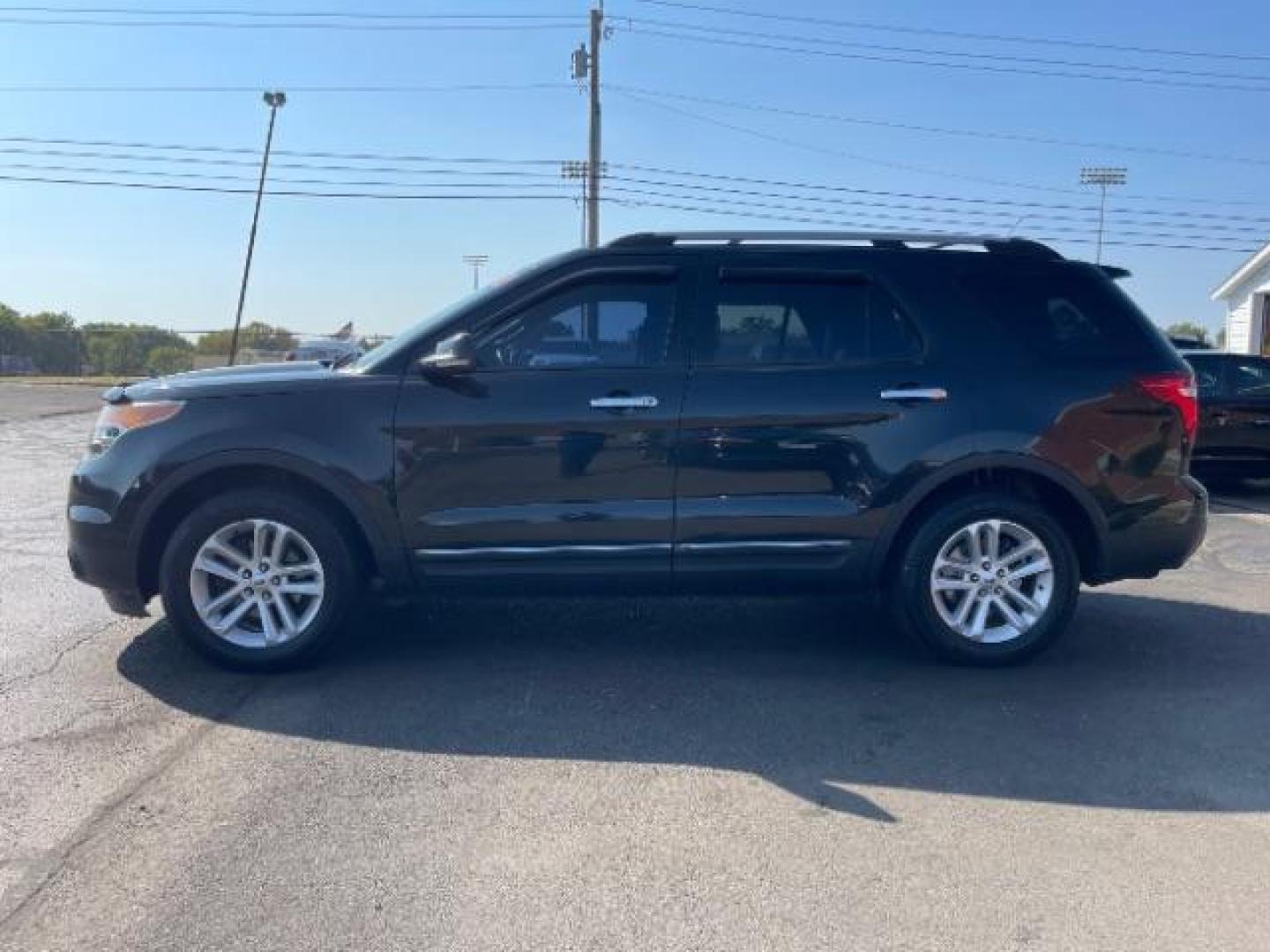 2012 Black Ford Explorer XLT 4WD (1FMHK8D83CG) with an 3.5L V6 DOHC 24V engine, 6-Speed Automatic transmission, located at 1865 W 2nd St., Xenia, OH, 45385, (937) 372-7777, 39.681259, -83.961945 - Photo#4