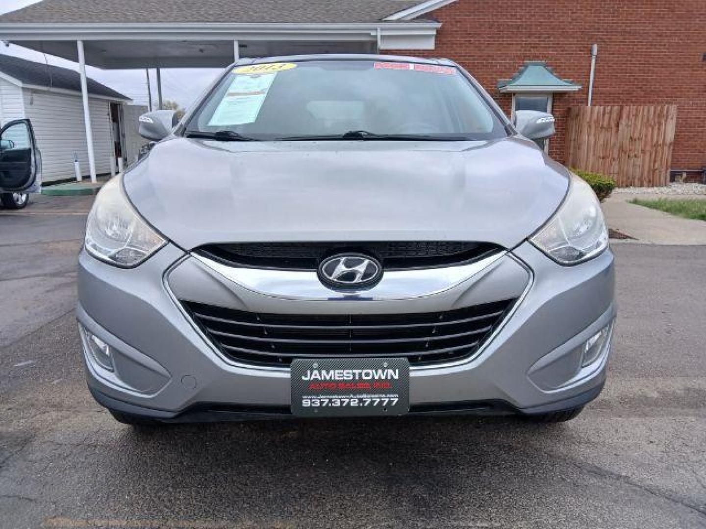 2013 Graphite Gray Metallic Hyundai Tucson Limited 2WD (KM8JU3ACXDU) with an 2.4L L4 DOHC 16V engine, 6-Speed Automatic transmission, located at 1865 W 2nd St., Xenia, OH, 45385, (937) 372-7777, 39.681259, -83.961945 - Photo#4