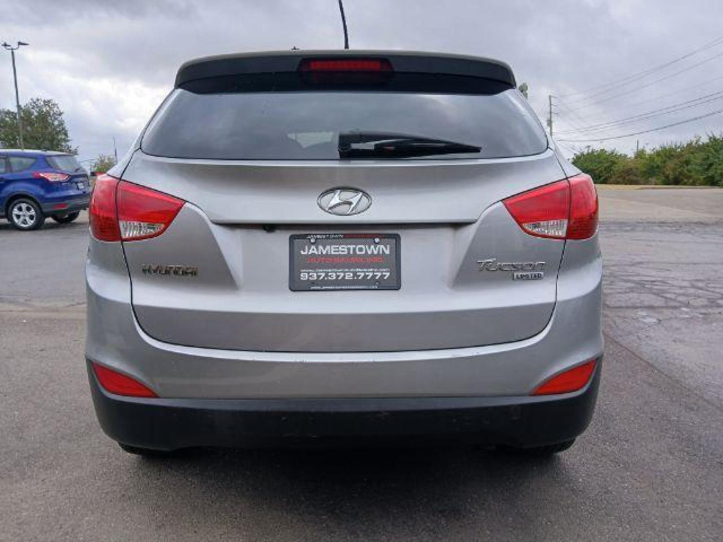 2013 Graphite Gray Metallic Hyundai Tucson Limited 2WD (KM8JU3ACXDU) with an 2.4L L4 DOHC 16V engine, 6-Speed Automatic transmission, located at 1865 W 2nd St., Xenia, OH, 45385, (937) 372-7777, 39.681259, -83.961945 - Photo#5