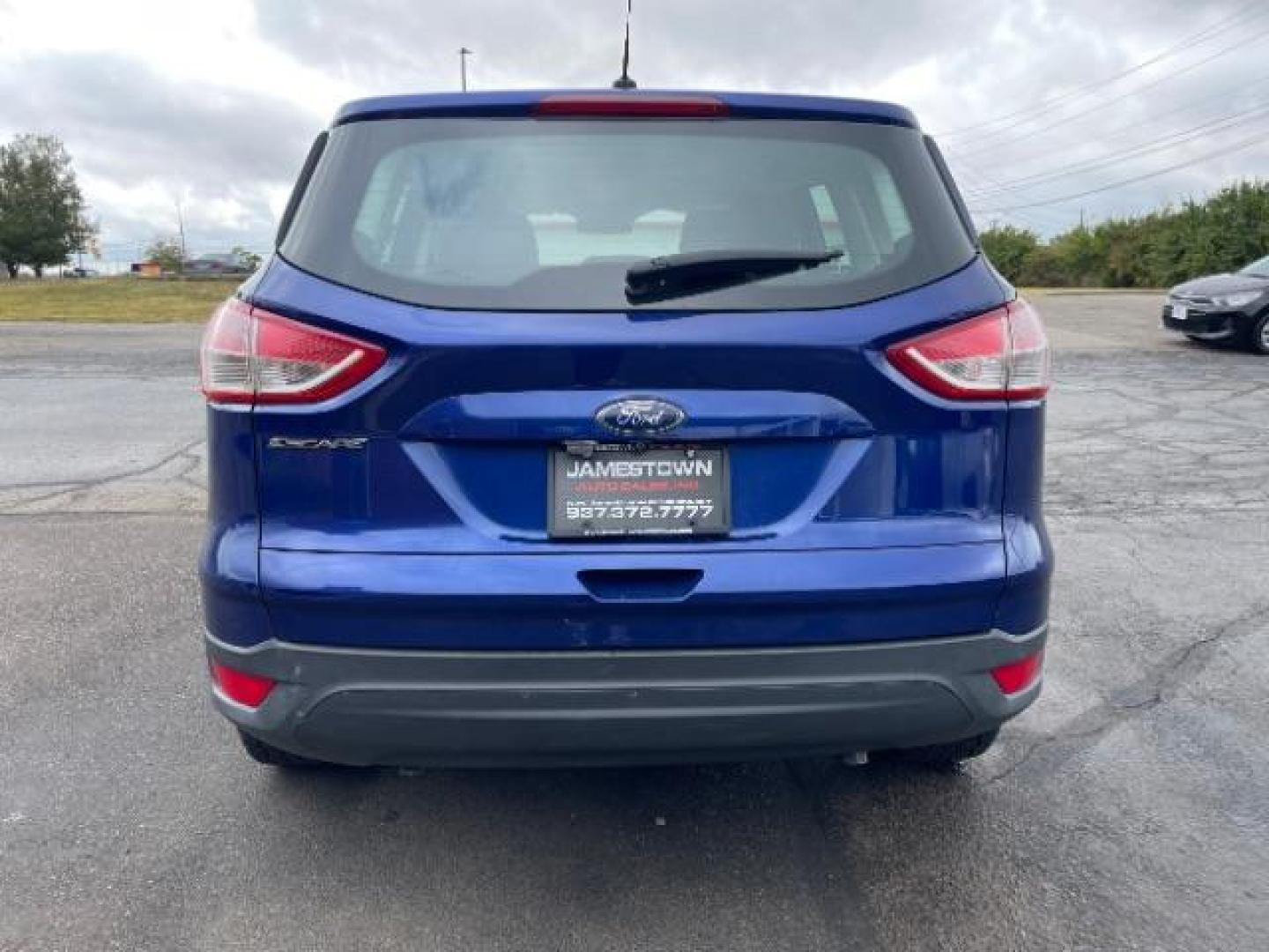 2014 Deep Impact Blue Ford Escape S FWD (1FMCU0F71EU) with an 2.5L L4 DOHC 16V engine, 6-Speed Automatic transmission, located at 1865 W 2nd St., Xenia, OH, 45385, (937) 372-7777, 39.681259, -83.961945 - Photo#3