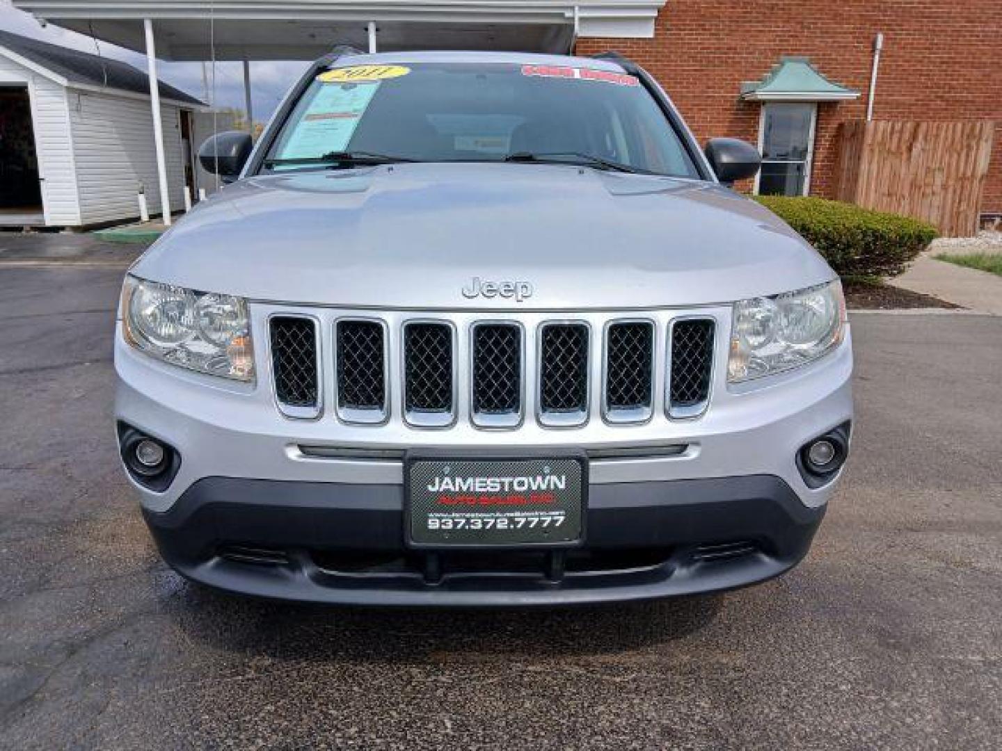 2011 Silver Jeep Compass Sport 4WD (1J4NF1FB8BD) with an 2.4L L4 DOHC 16V engine, located at 1865 W 2nd St., Xenia, OH, 45385, (937) 372-7777, 39.681259, -83.961945 - Photo#4