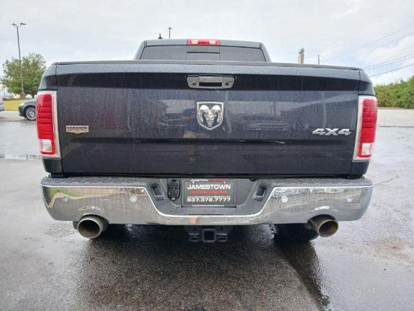 2014 Black Clearcoat RAM 1500 Laramie Crew Cab LWB 4WD (1C6RR7VT5ES) with an 5.7L V8 OHV 16V engine, 8-Speed Automatic transmission, located at 1865 W 2nd St., Xenia, OH, 45385, (937) 372-7777, 39.681259, -83.961945 - Photo#5