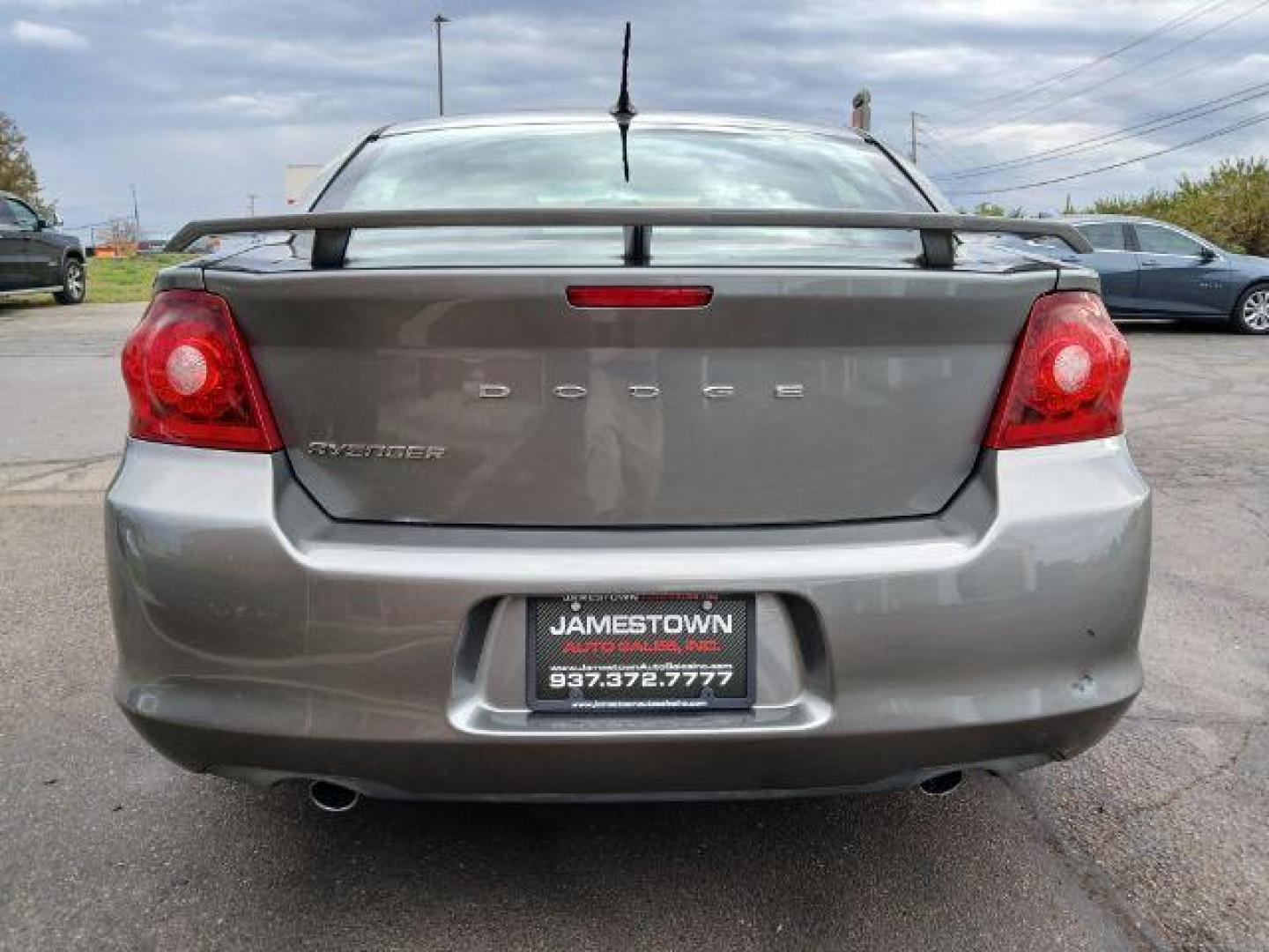 2012 Bright Silver Metallic Dodge Avenger SE (1C3CDZAG6CN) with an 3.6L V6 DOHC 24V FFV engine, 6-Speed Automatic transmission, located at 1865 W 2nd St., Xenia, OH, 45385, (937) 372-7777, 39.681259, -83.961945 - Photo#5