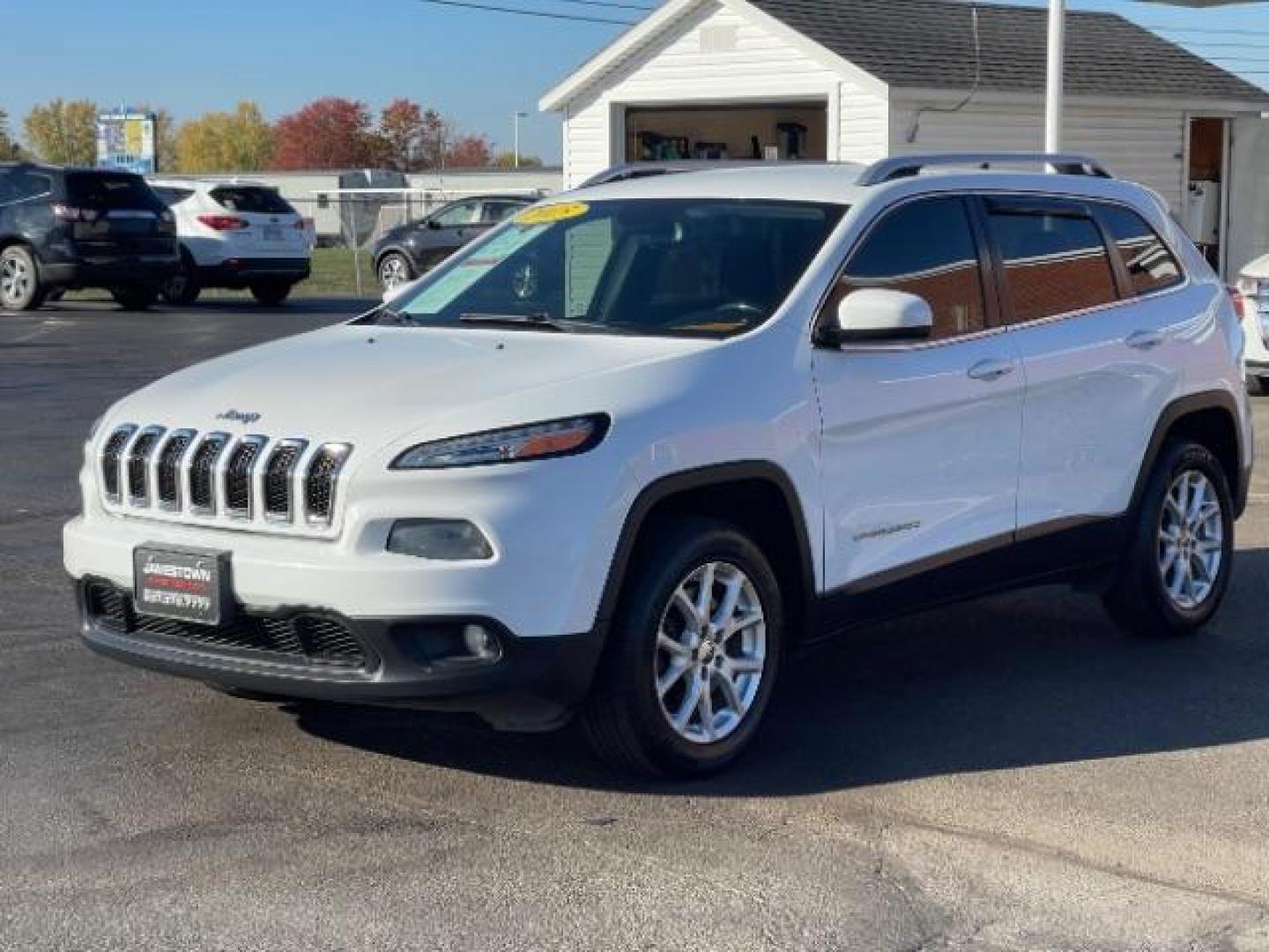 Used 2015 Jeep Cherokee Latitude with VIN 1C4PJLCB5FW712018 for sale in Xenia, OH