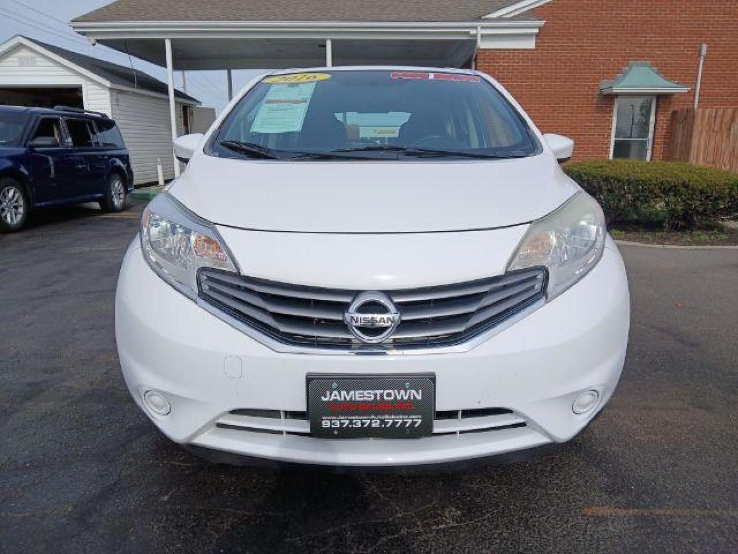 2016 Fresh Powder Nissan Versa Note S (3N1CE2CP1GL) with an 1.6L L4 DOHC 16V engine, 5-Speed Manual transmission, located at 1865 W 2nd St., Xenia, OH, 45385, (937) 372-7777, 39.681259, -83.961945 - Photo#4