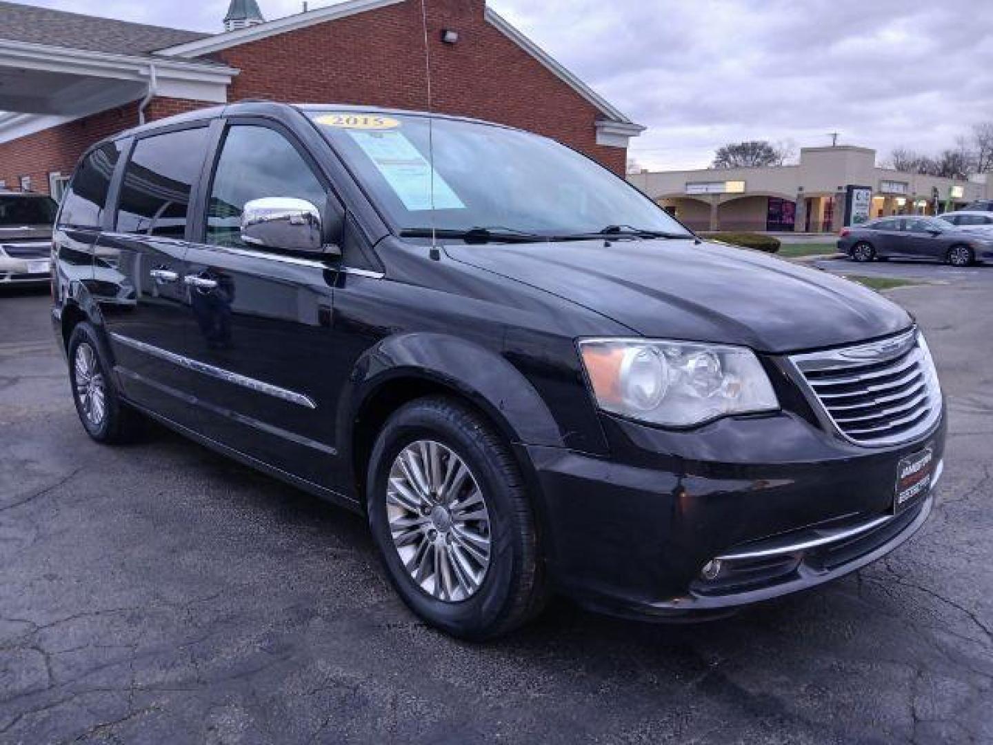 2015 Mocha Java Pearlcoat Chrysler Town and Country Touring-L (2C4RC1CG5FR) with an 3.6L V6 DOHC 24V engine, 6-Speed Automatic transmission, located at 1865 W 2nd St., Xenia, OH, 45385, (937) 372-7777, 39.681259, -83.961945 - Photo#0